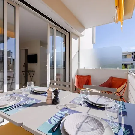 SERRENDY Renovated 1-bedroom apartment in a private estate Cannes Buitenkant foto